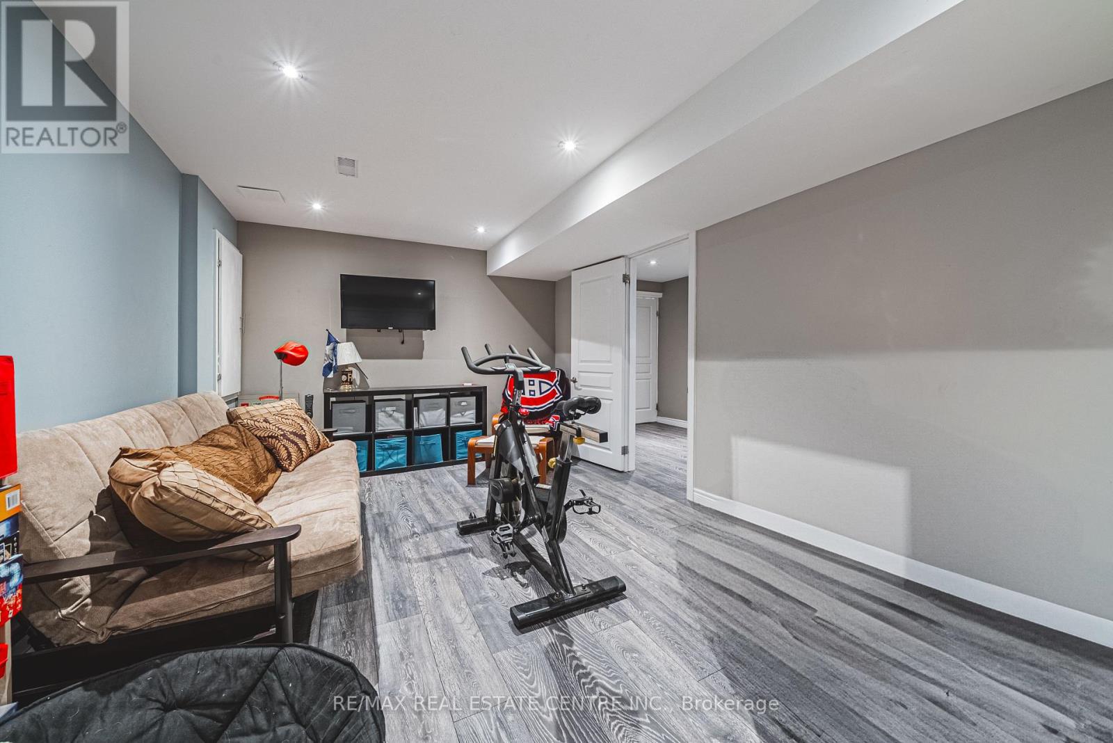 19 Liuna Court, Hamilton, Ontario  L8E 5Z1 - Photo 31 - X12440547