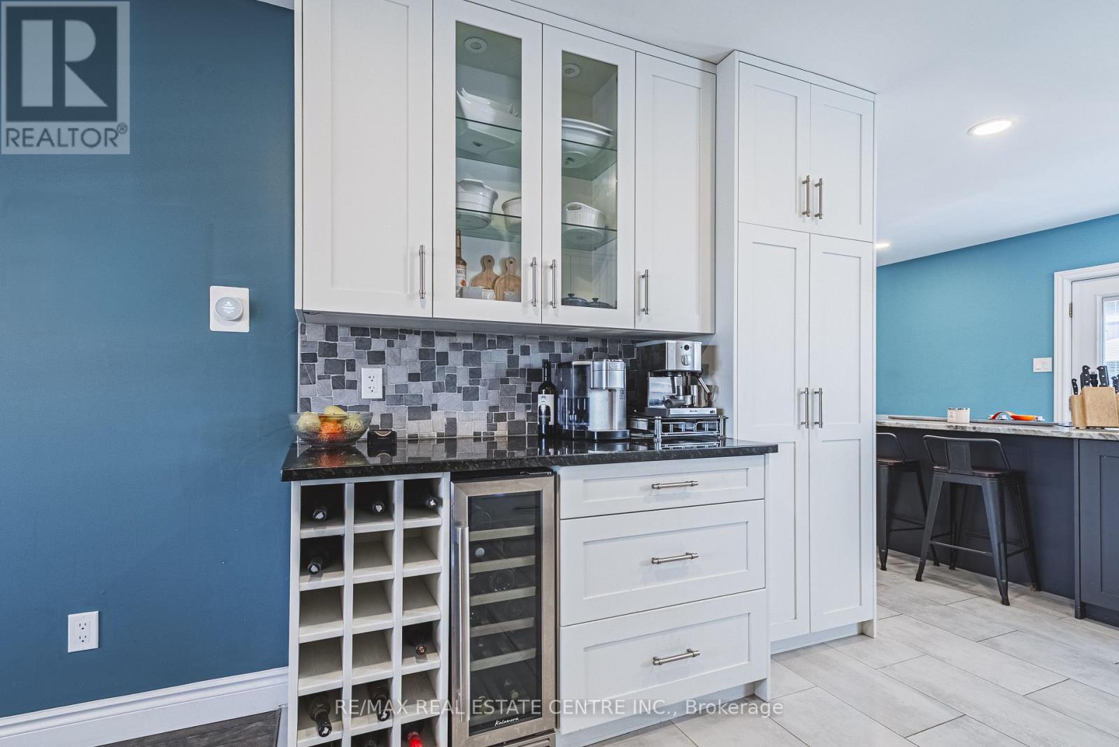 19 Liuna Court, Hamilton, Ontario  L8E 5Z1 - Photo 9 - X12440547