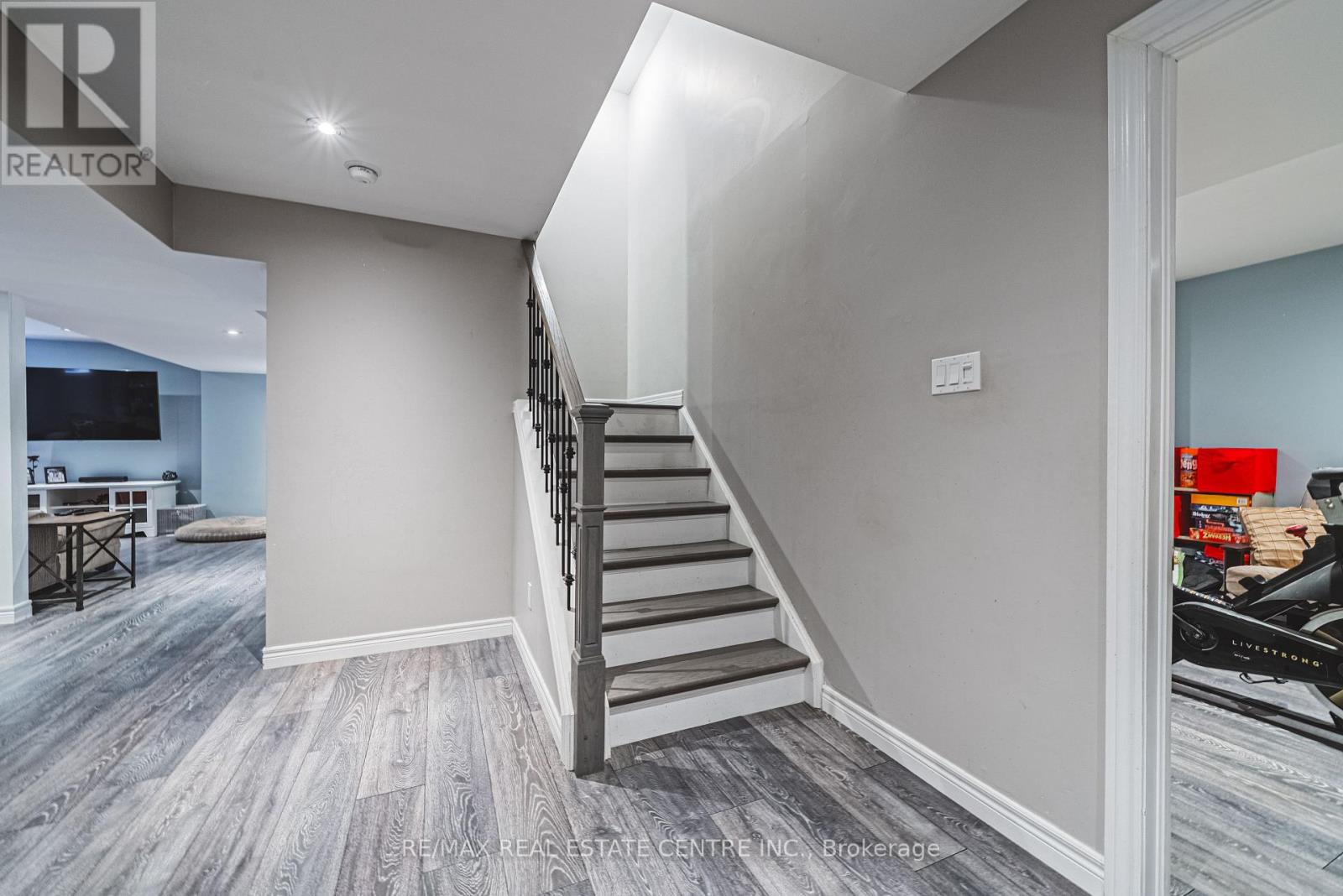 19 Liuna Court, Hamilton, Ontario  L8E 5Z1 - Photo 29 - X12440547