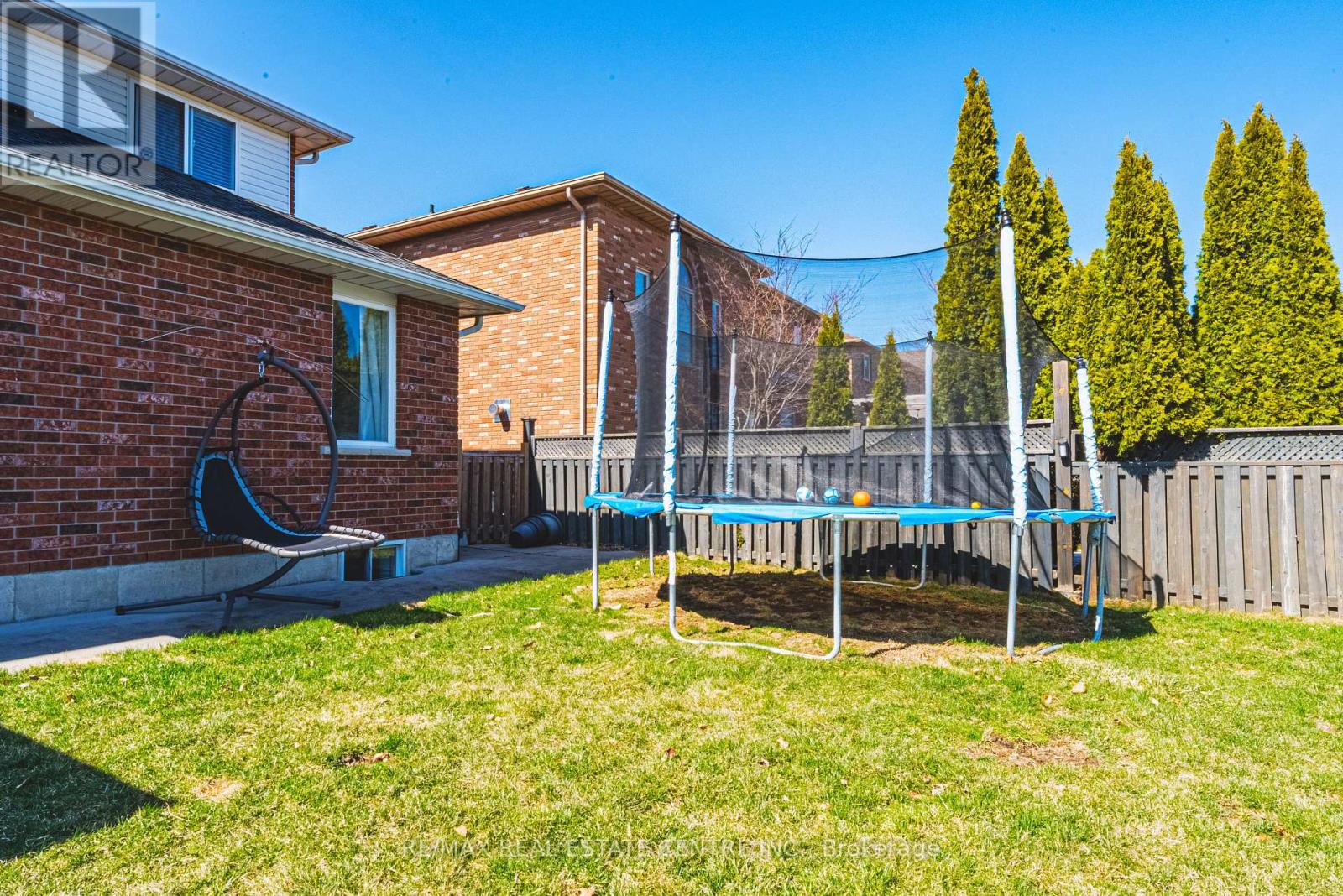 19 Liuna Court, Hamilton, Ontario  L8E 5Z1 - Photo 48 - X12440547