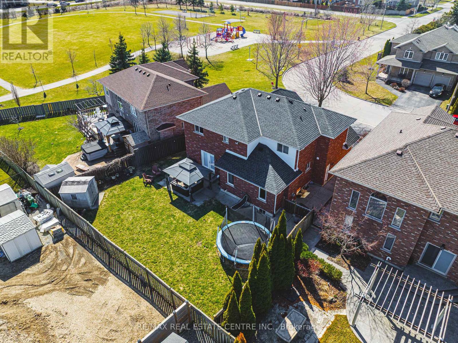 19 Liuna Court, Hamilton, Ontario  L8E 5Z1 - Photo 44 - X12440547