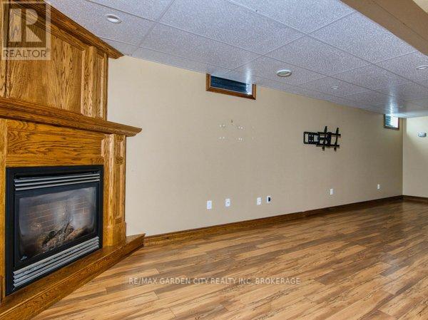 180 Drapers Street, Welland, Ontario  L3C 7N2 - Photo 27 - X12394228