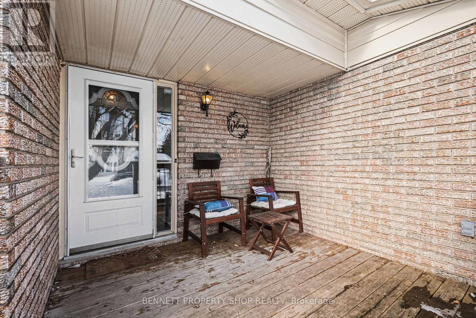 4 Bartley Crescent, Ottawa, Ontario  K2J 2J7 - Photo 2 - X12841424