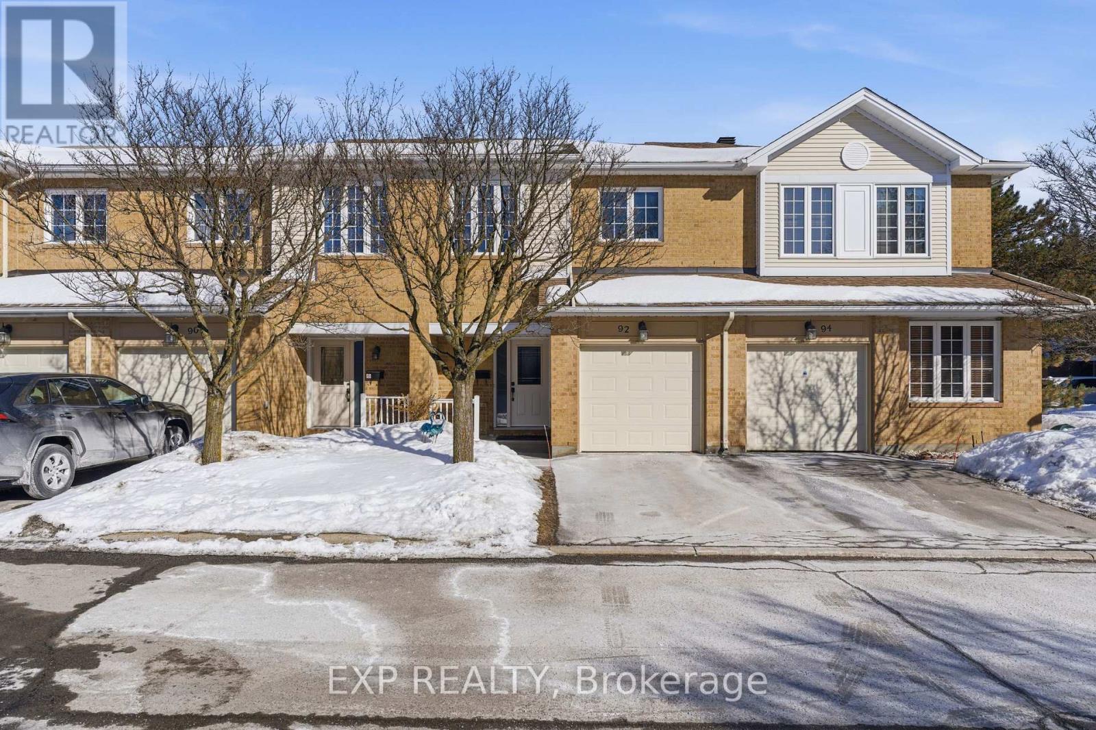92 STONEBRIAR DRIVE, Ottawa, Ontario