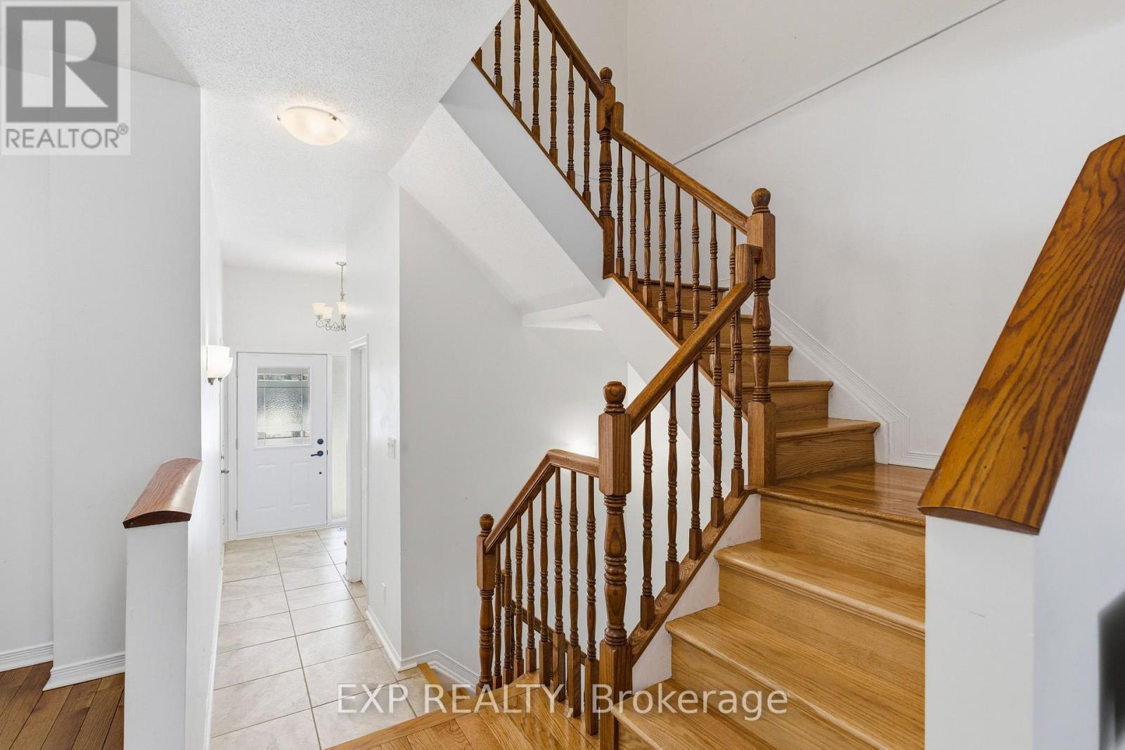 92 Stonebriar Drive, Ottawa, Ontario  K2G 5Y1 - Photo 17 - X12841428