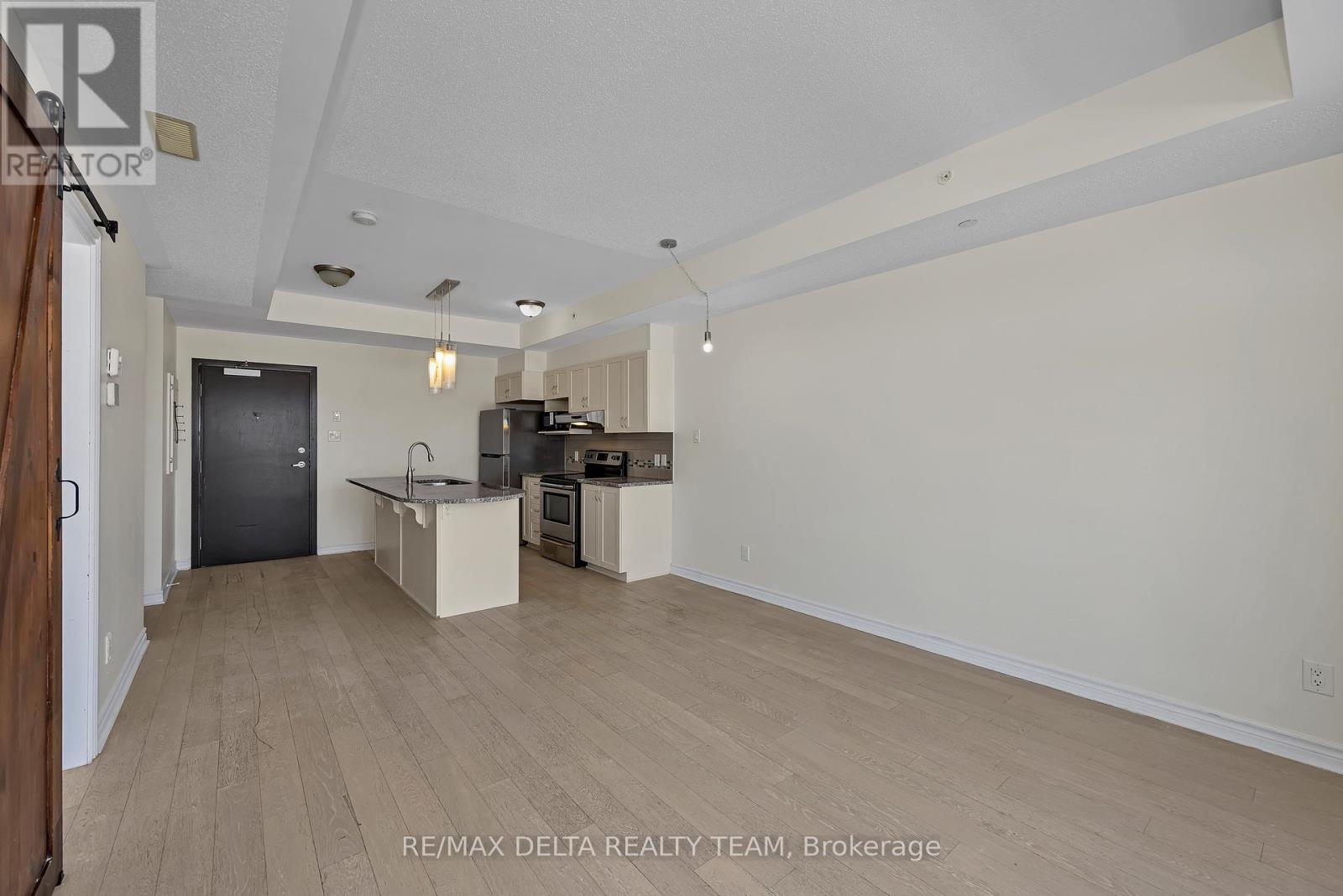 303 - 140 Montblanc Private, Ottawa, Ontario  K1C 0B3 - Photo 6 - X12841450