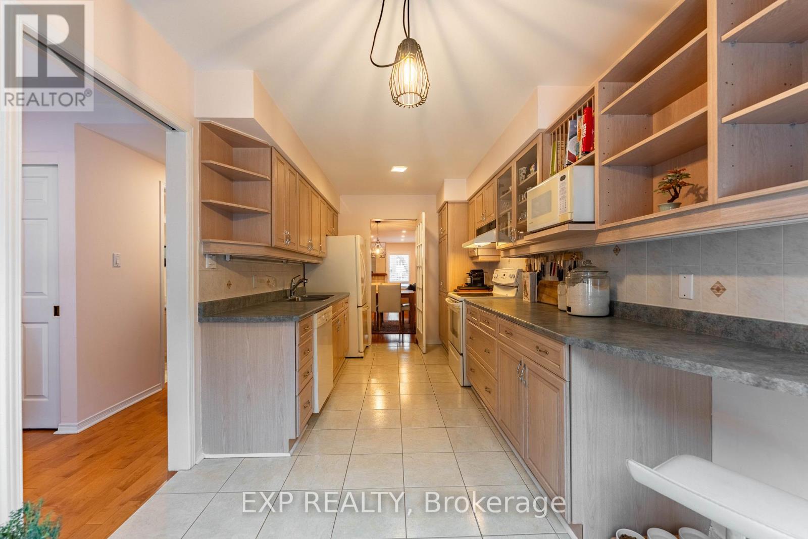 2 - 111 Echo Drive, Ottawa, Ontario  K1S 5K8 - Photo 10 - X12841556