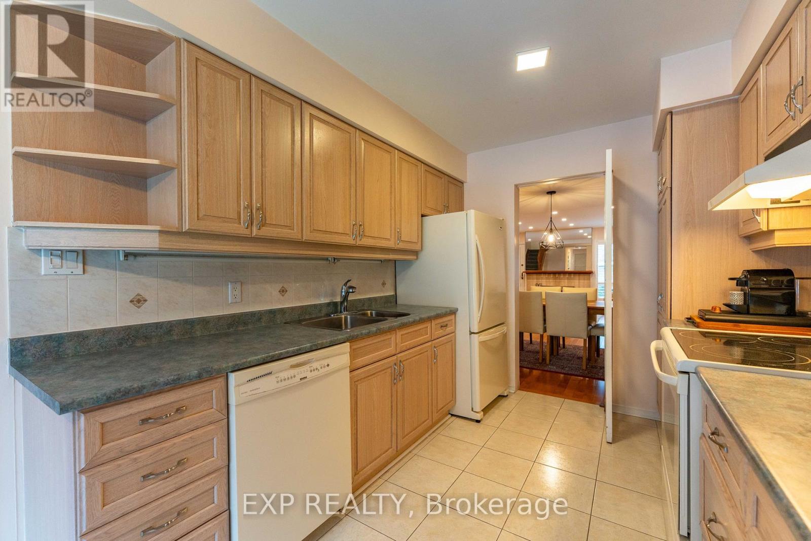 2 - 111 Echo Drive, Ottawa, Ontario  K1S 5K8 - Photo 13 - X12841556