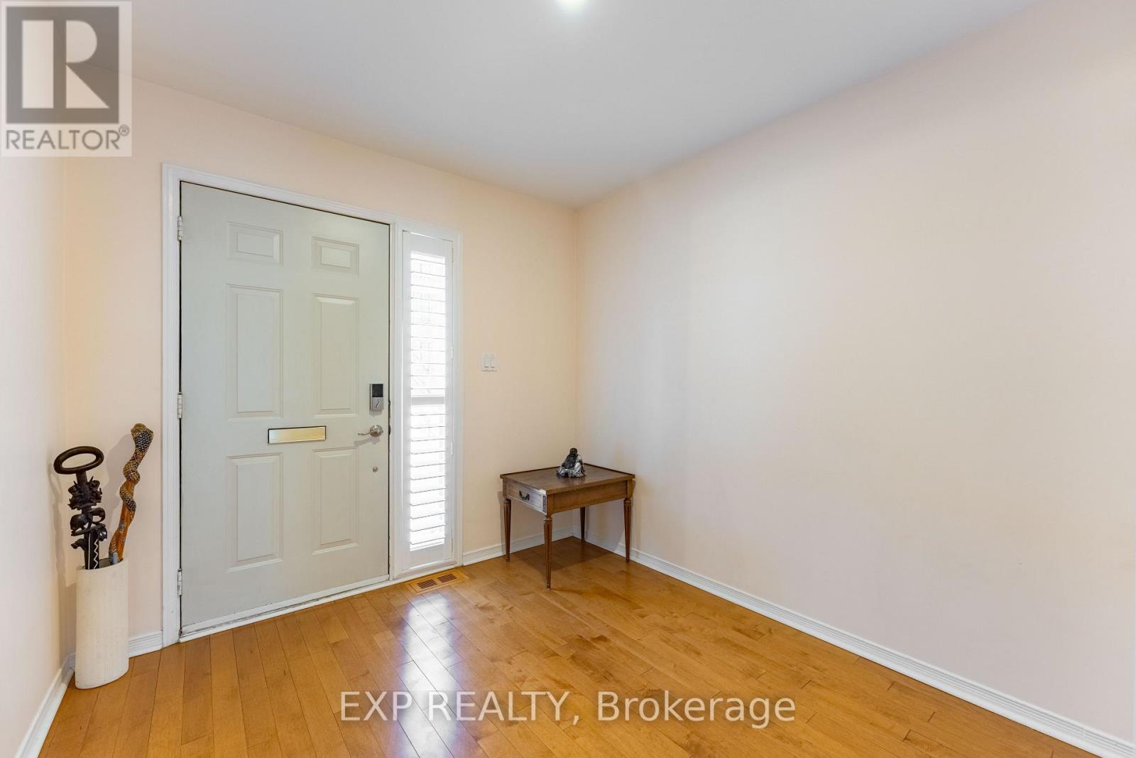 2 - 111 Echo Drive, Ottawa, Ontario  K1S 5K8 - Photo 3 - X12841556