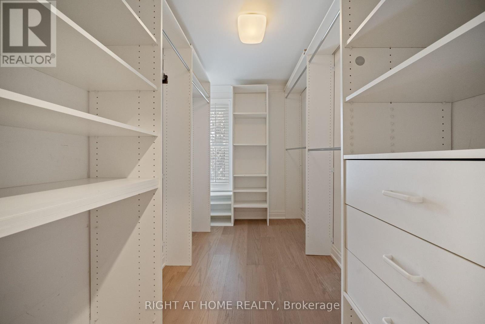 1 Chipstead Road, Toronto, Ontario  M3B 3E5 - Photo 27 - C12697120