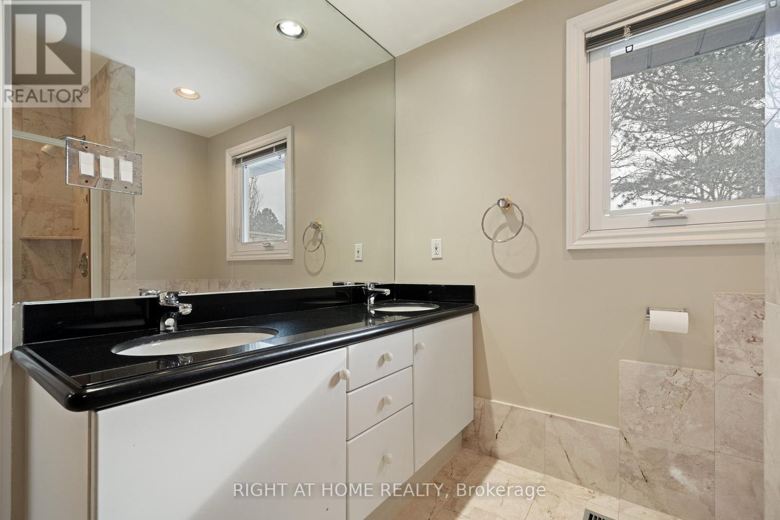 1 Chipstead Road, Toronto, Ontario  M3B 3E5 - Photo 31 - C12697120