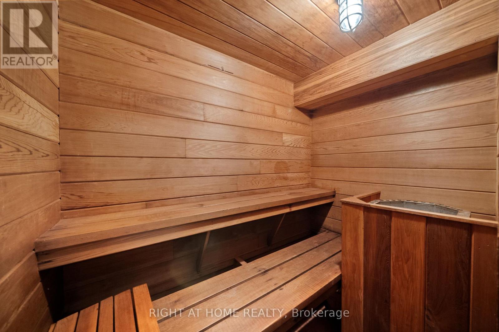 1 Chipstead Road, Toronto, Ontario  M3B 3E5 - Photo 41 - C12697120