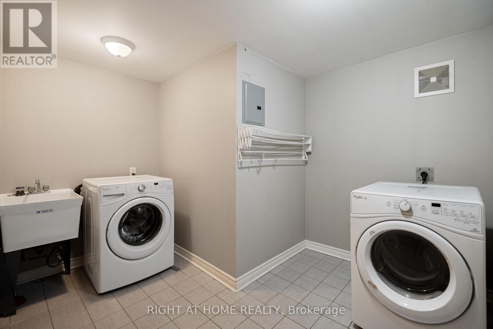 1 Chipstead Road, Toronto, Ontario  M3B 3E5 - Photo 45 - C12697120