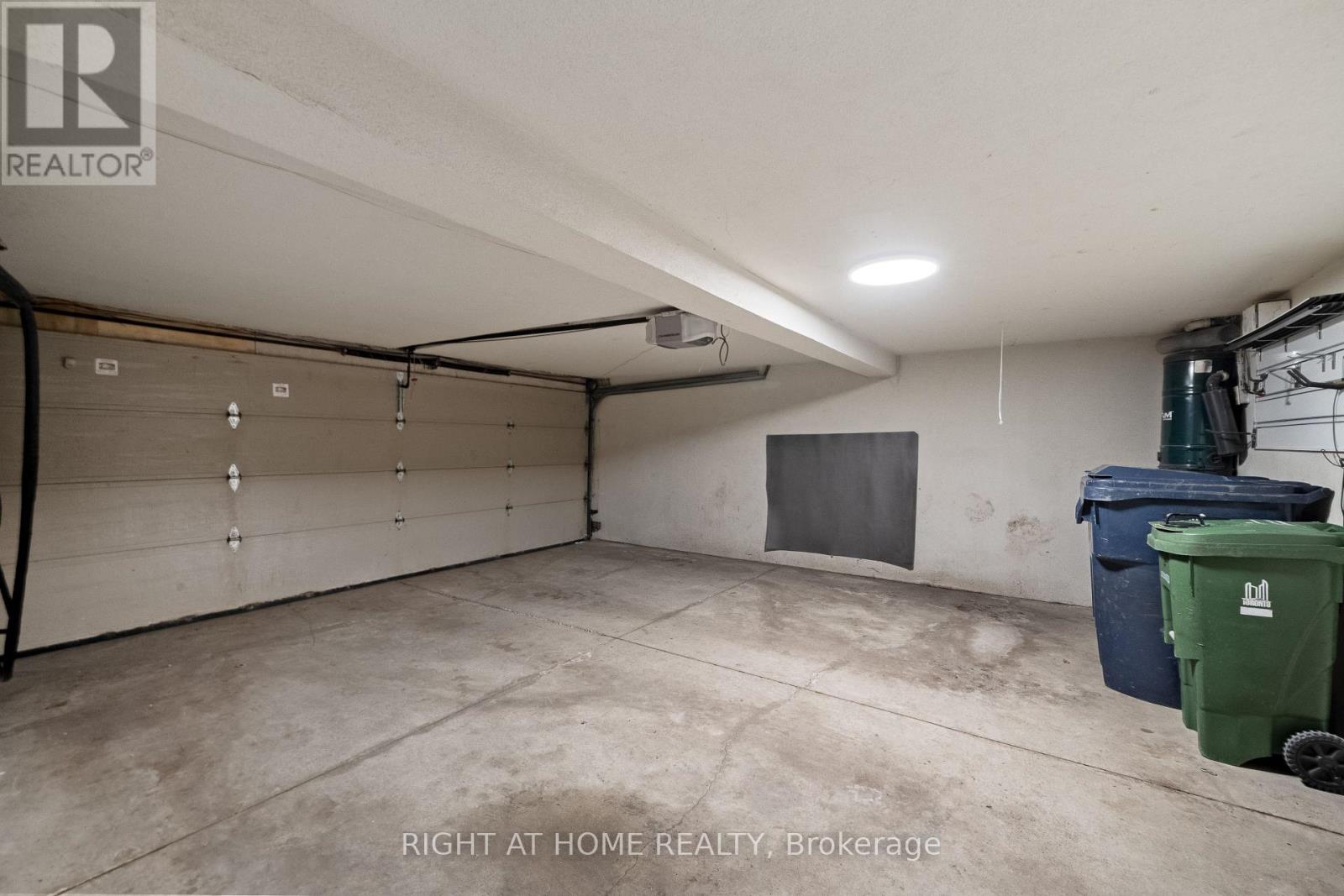 1 Chipstead Road, Toronto, Ontario  M3B 3E5 - Photo 46 - C12697120