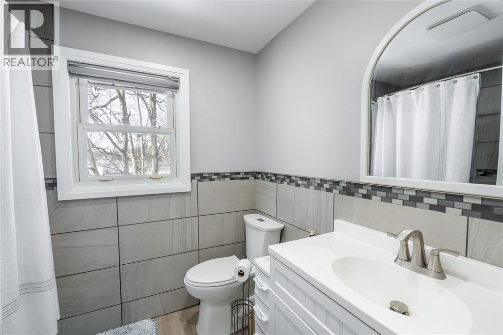 1177 Pontiac Drive, Sarnia, Ontario  N7S 3B1 - Photo 17 - 26003910