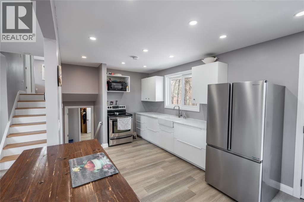 1177 Pontiac Drive, Sarnia, Ontario  N7S 3B1 - Photo 9 - 26003910