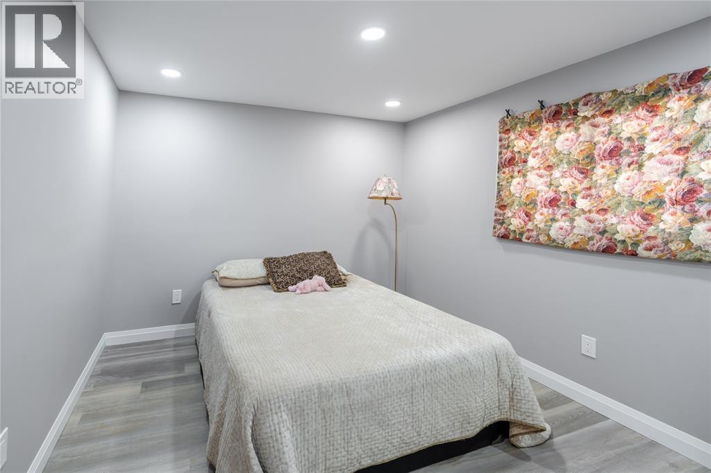 1177 Pontiac Drive, Sarnia, Ontario  N7S 3B1 - Photo 14 - 26003910