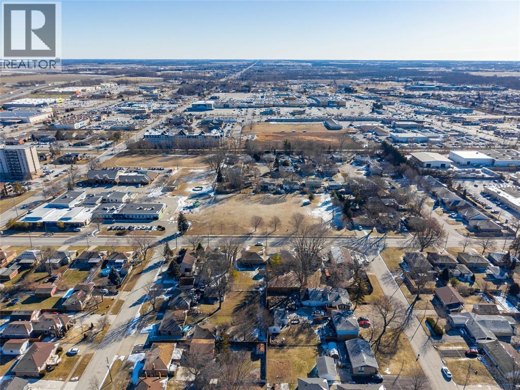 1177 Pontiac Drive, Sarnia, Ontario  N7S 3B1 - Photo 40 - 26003910