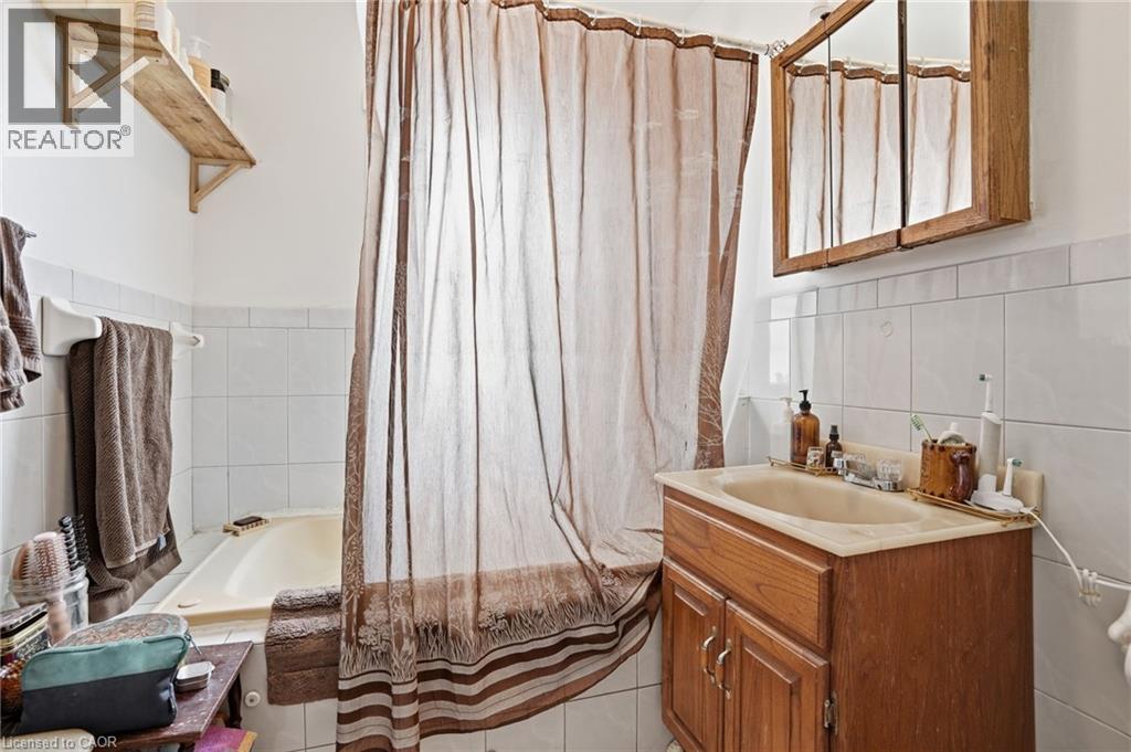 68 Gage Avenue S, Hamilton, Ontario  L8M 3C9 - Photo 6 - 40802075