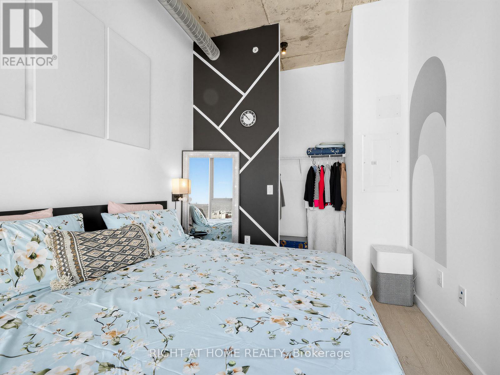 1210 - 170 Bayview Avenue, Toronto, Ontario  M5A 0M4 - Photo 15 - C12841402