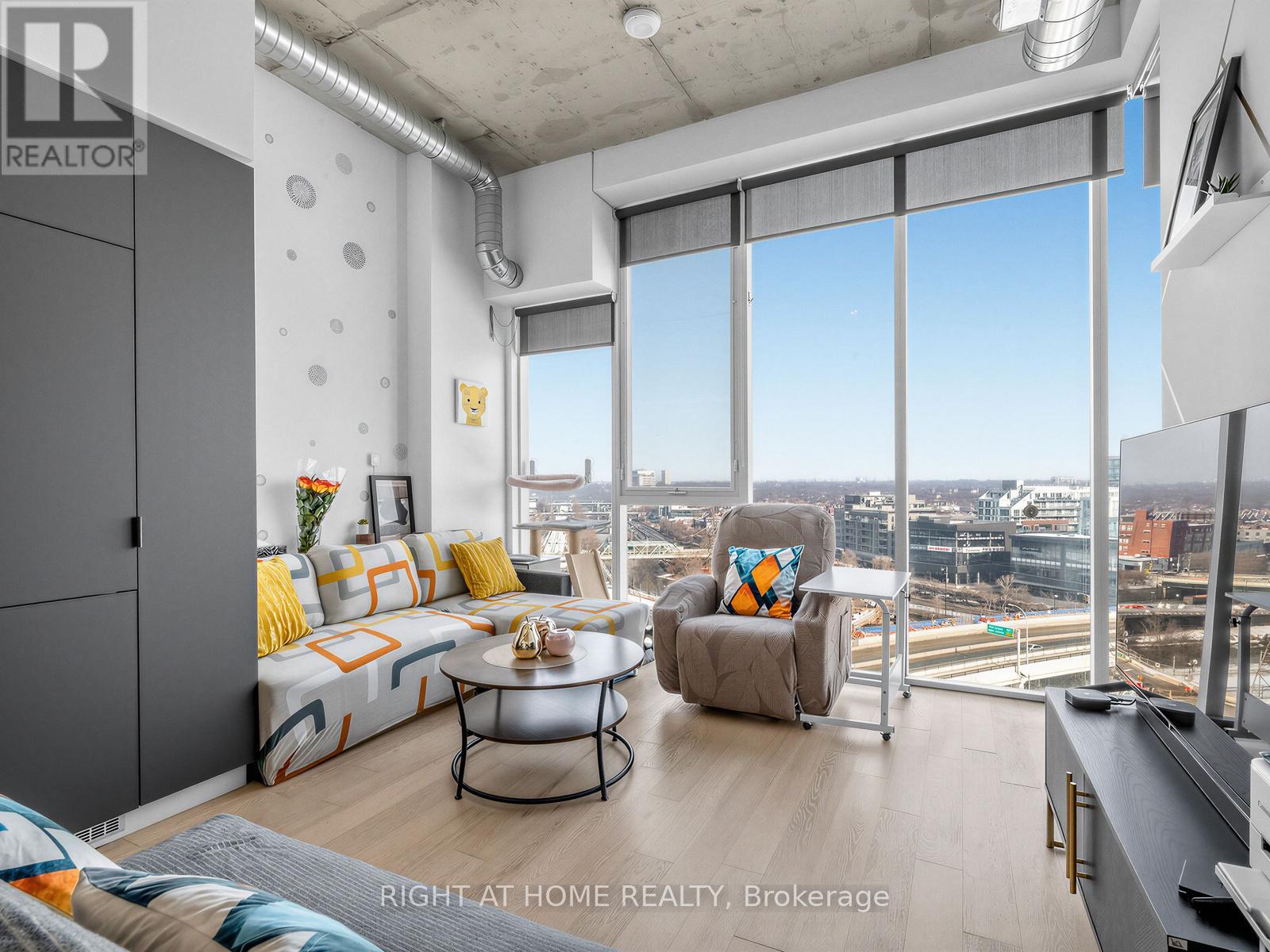 1210 - 170 Bayview Avenue, Toronto, Ontario  M5A 0M4 - Photo 6 - C12841402