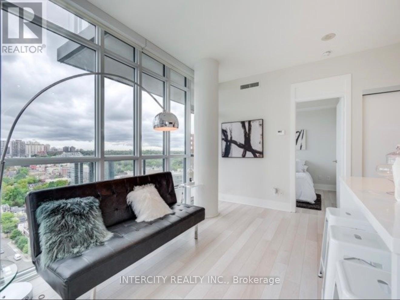 1802 - 32 Davenport Road, Toronto, Ontario  M5R 1H3 - Photo 8 - C12841518