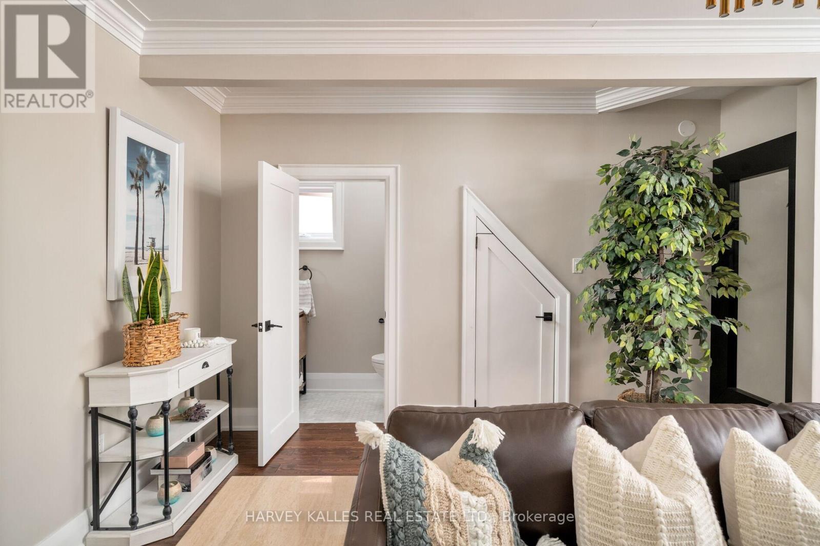 39 Standish Avenue, Toronto, Ontario  M4W 3B2 - Photo 11 - C12841572