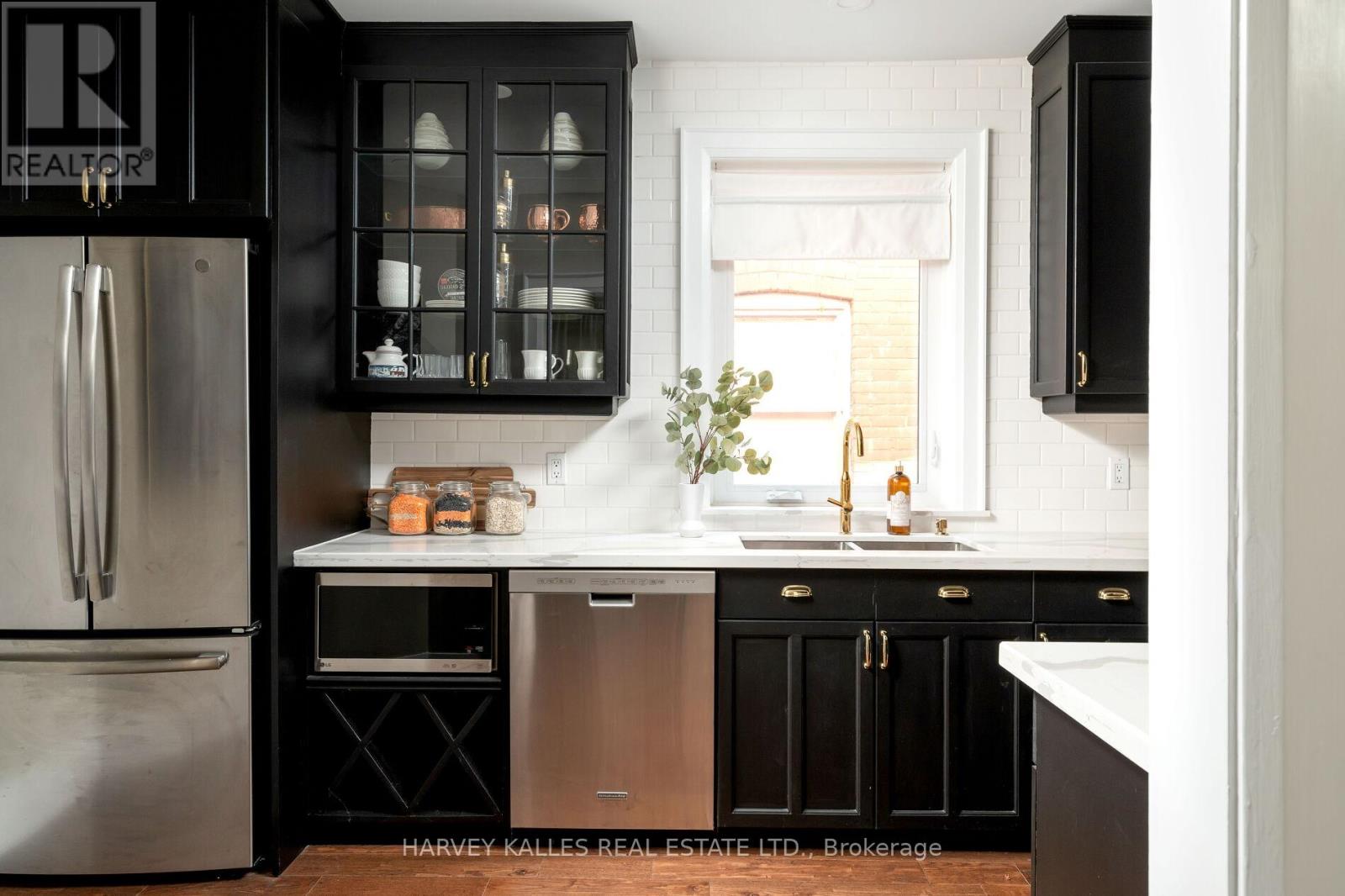 39 Standish Avenue, Toronto, Ontario  M4W 3B2 - Photo 16 - C12841572