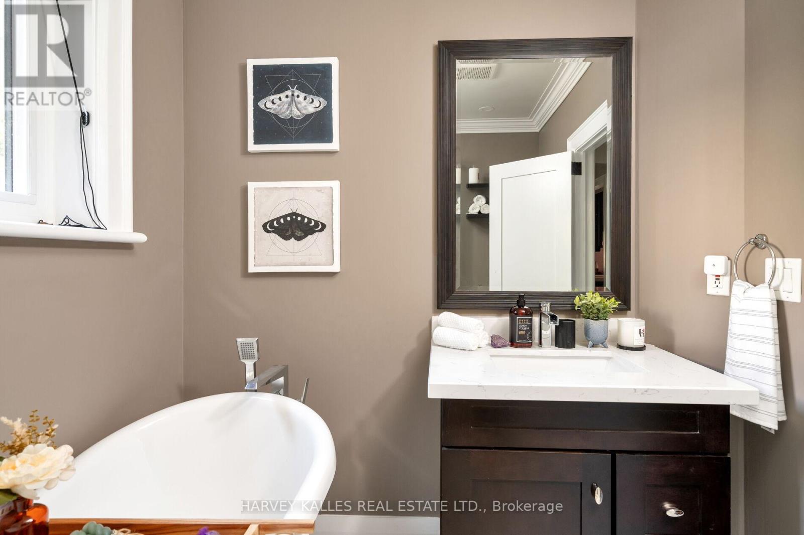 39 Standish Avenue, Toronto, Ontario  M4W 3B2 - Photo 22 - C12841572