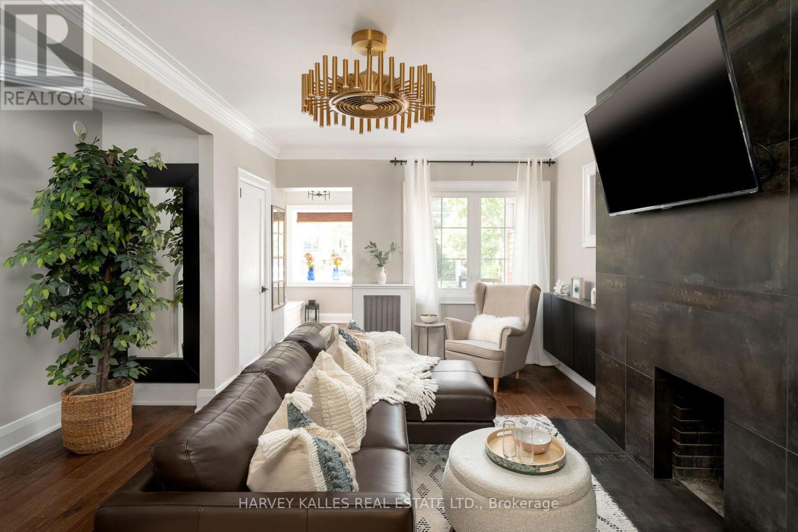 39 Standish Avenue, Toronto, Ontario  M4W 3B2 - Photo 9 - C12841572