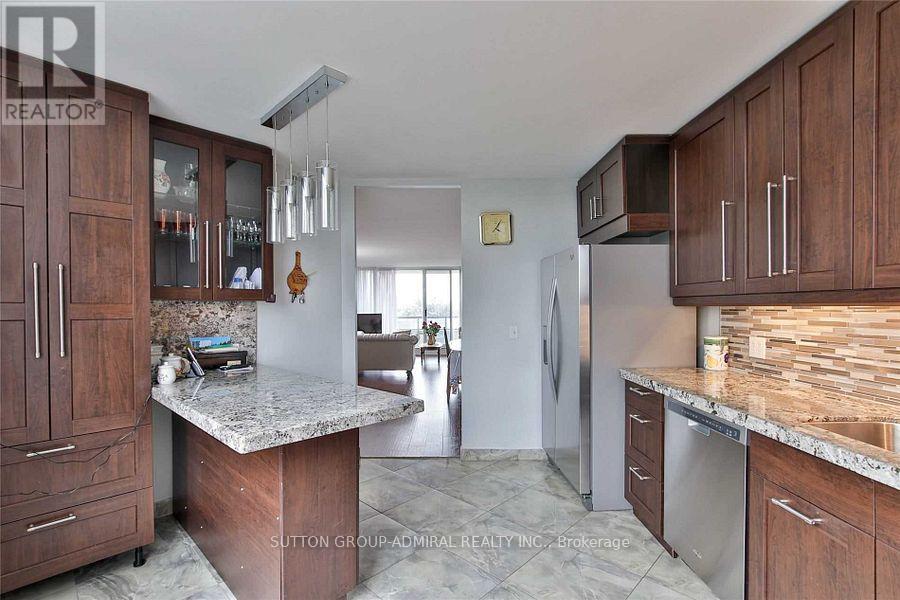 511 - 1131 Steeles Avenue W, Toronto, Ontario  M2R 3W8 - Photo 2 - C12841598