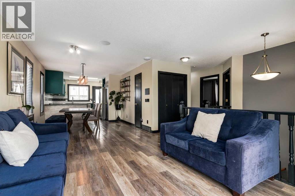 140 Stonegate Close Nw, Airdrie, Alberta  T4B 2V2 - Photo 7 - A2282484