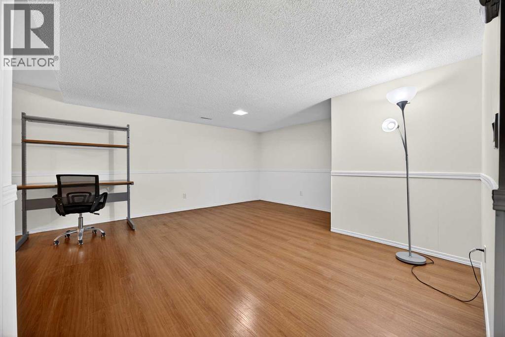 128 Bermuda Drive Nw, Calgary, Alberta  T3K 1H8 - Photo 34 - A2286966