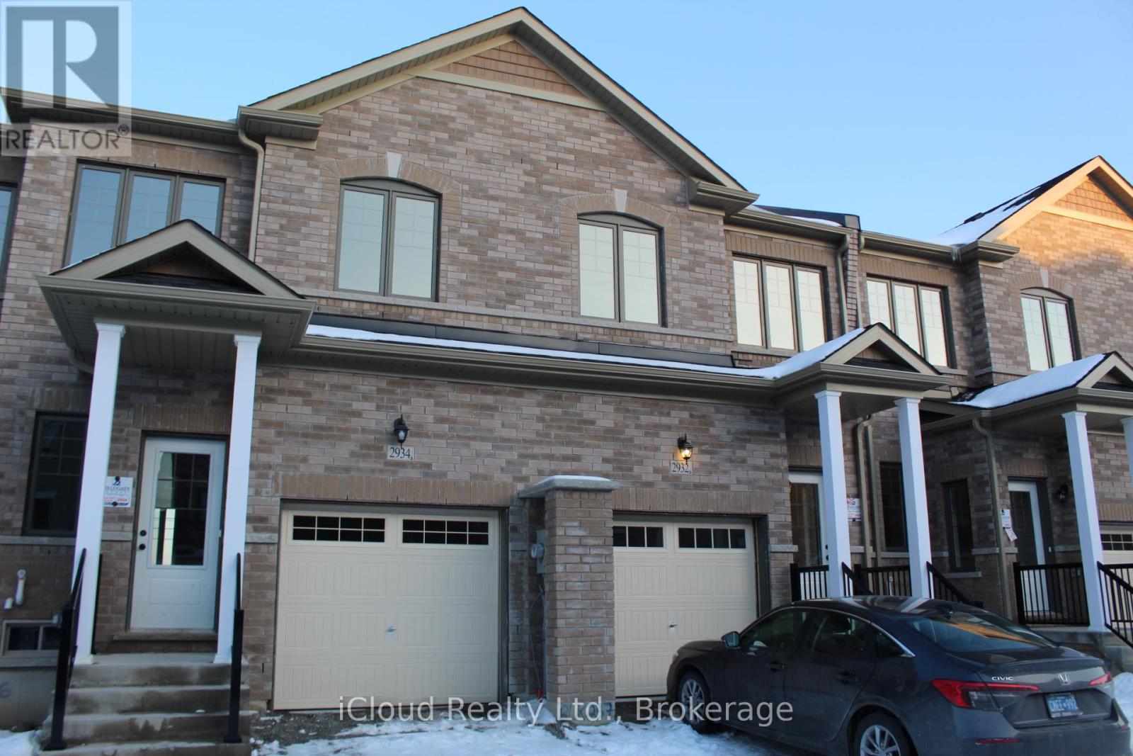 2932 PETER MATTHEWS DRIVE, Pickering, Ontario