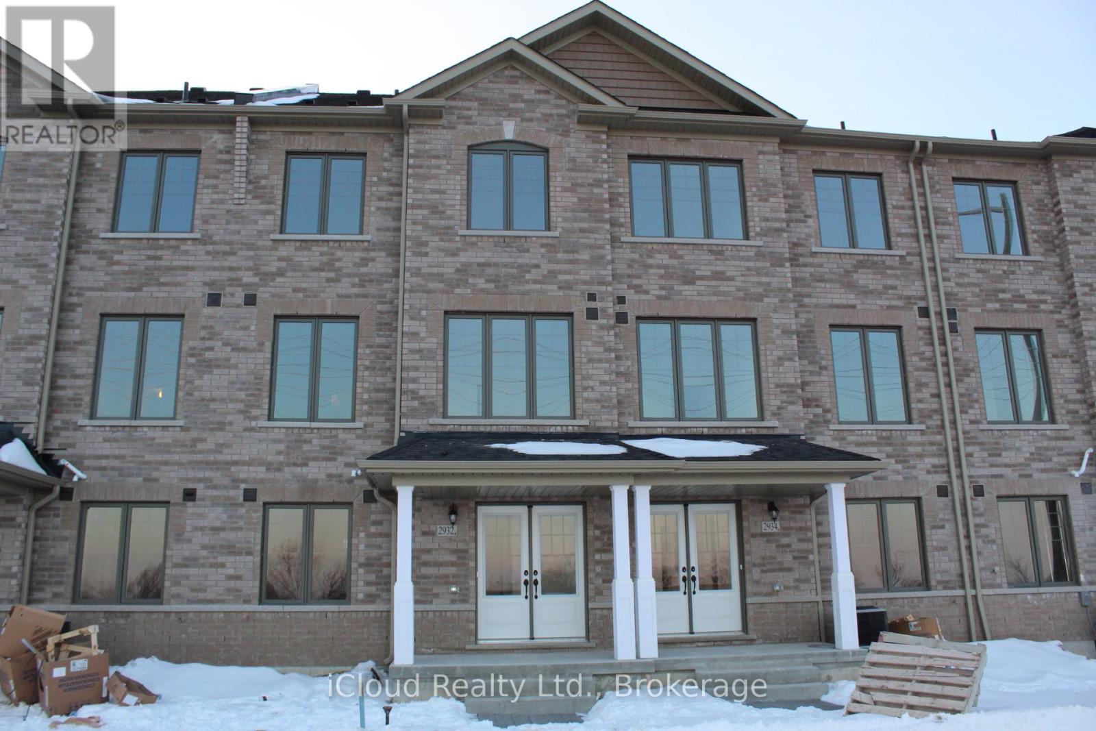 2932 Peter Matthews Drive, Pickering, Ontario  L1V 2P8 - Photo 2 - E12841430