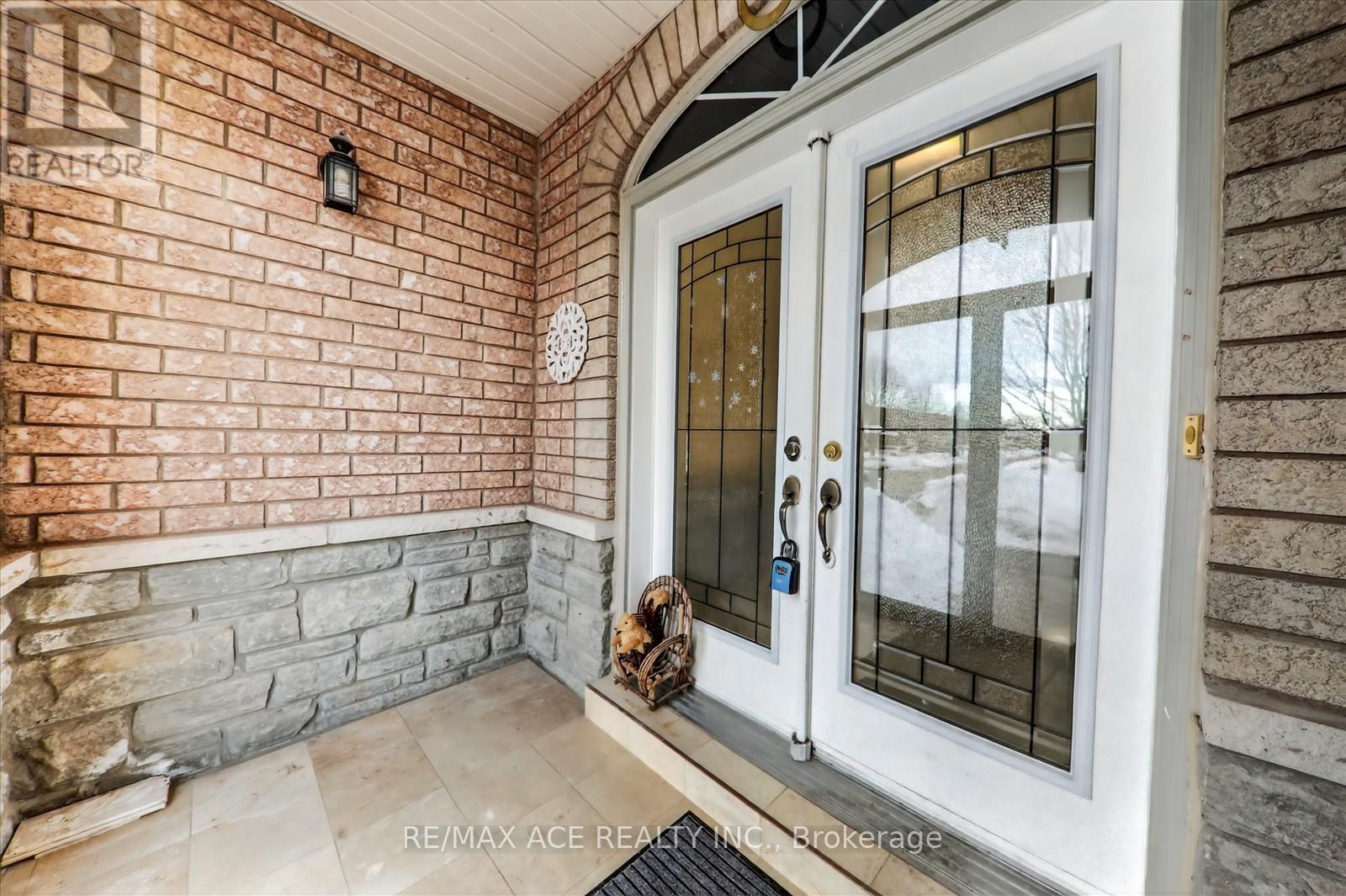53 Quietbrook Crescent, Toronto, Ontario  M1X 2B3 - Photo 4 - E12841436