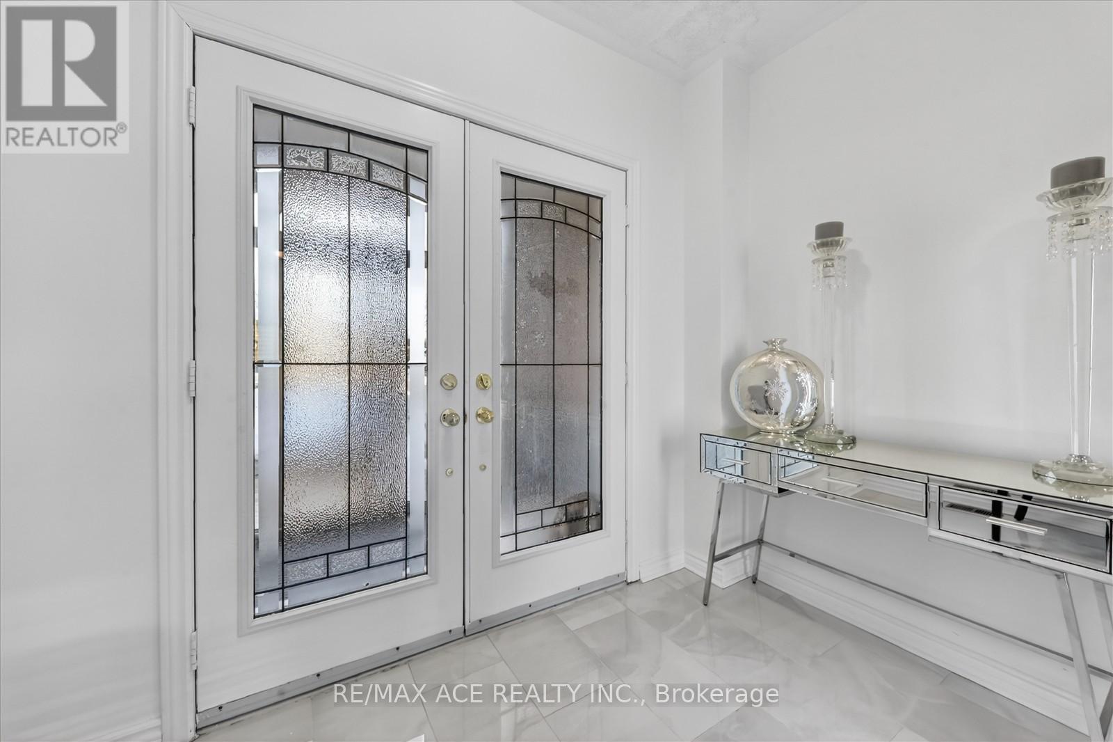 53 Quietbrook Crescent, Toronto, Ontario  M1X 2B3 - Photo 5 - E12841436