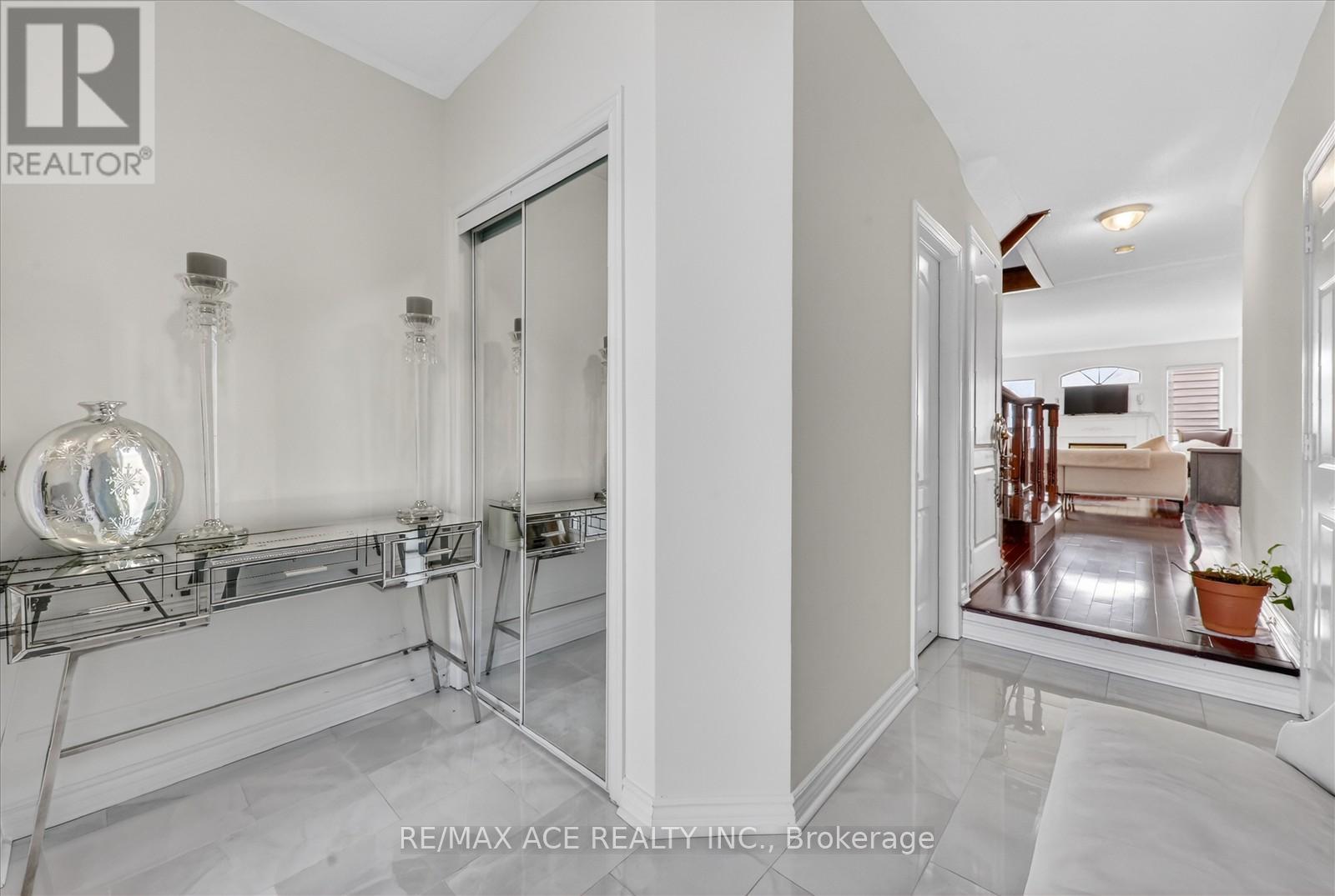 53 Quietbrook Crescent, Toronto, Ontario  M1X 2B3 - Photo 6 - E12841436