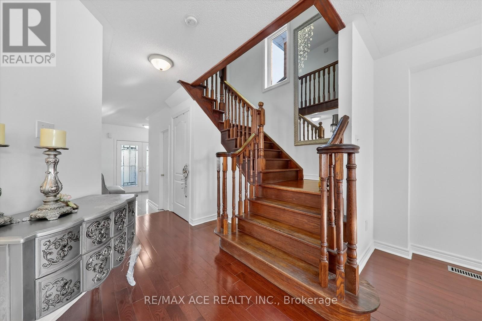 53 Quietbrook Crescent, Toronto, Ontario  M1X 2B3 - Photo 8 - E12841436