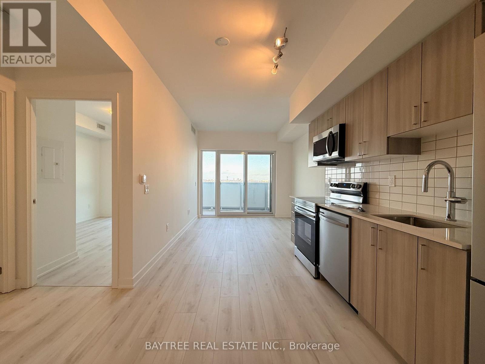 903 - 1010 Sandy Beach Road, Pickering, Ontario  L1W 0C7 - Photo 3 - E12841484