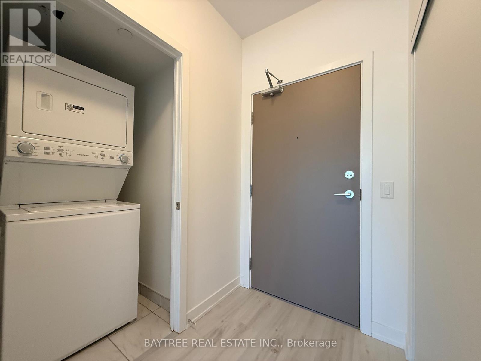 1603 - 1010 Sandy Beach Road, Pickering, Ontario  L1W 0C7 - Photo 3 - E12841486