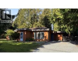 1112 SUNNYSIDE ROAD, Gibsons, British Columbia