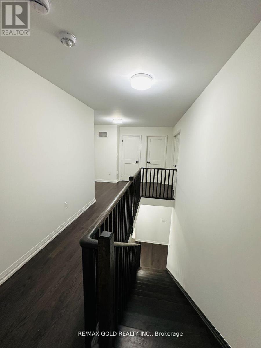 5 Bluebird Boulevard, Adjala-Tosorontio (Colgan), Ontario  L0G 1W0 - Photo 10 - N12841380