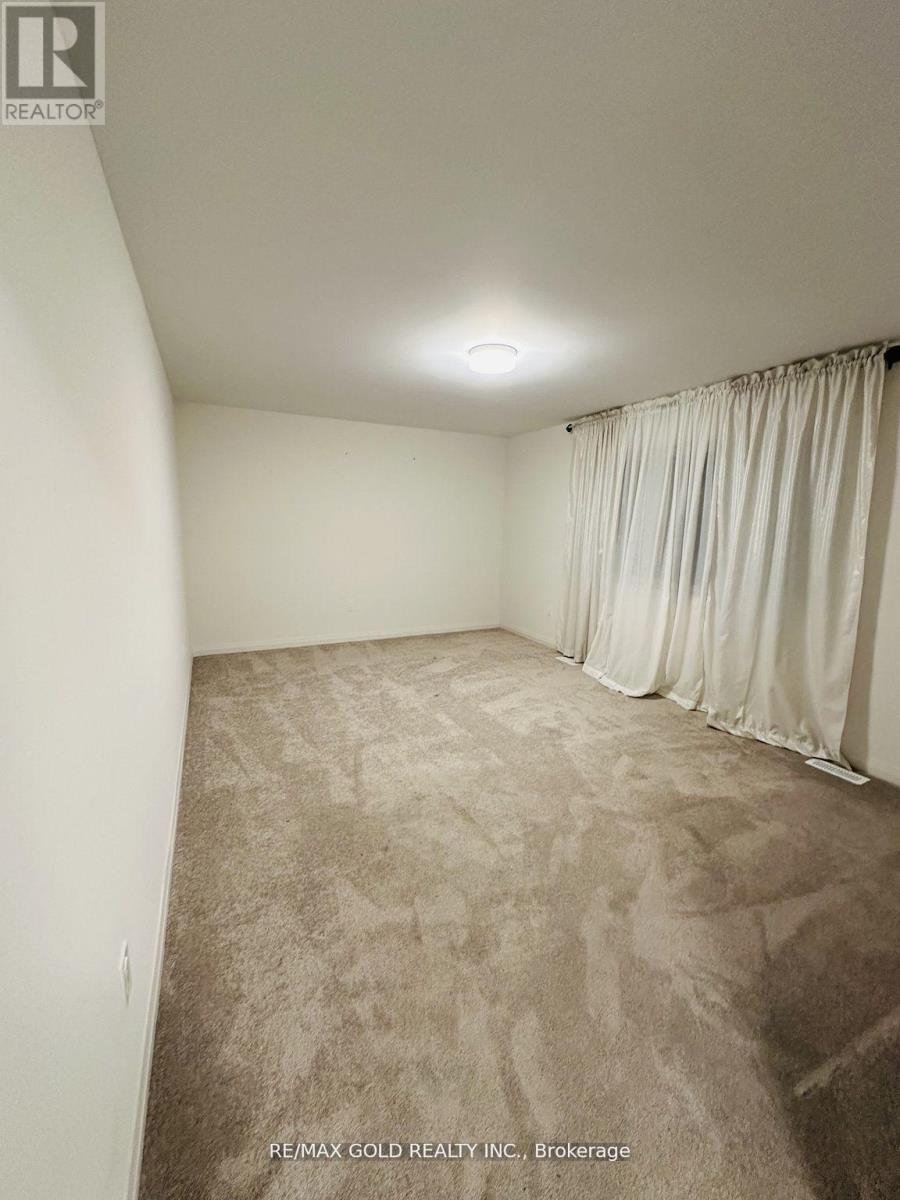 5 Bluebird Boulevard, Adjala-Tosorontio (Colgan), Ontario  L0G 1W0 - Photo 11 - N12841380