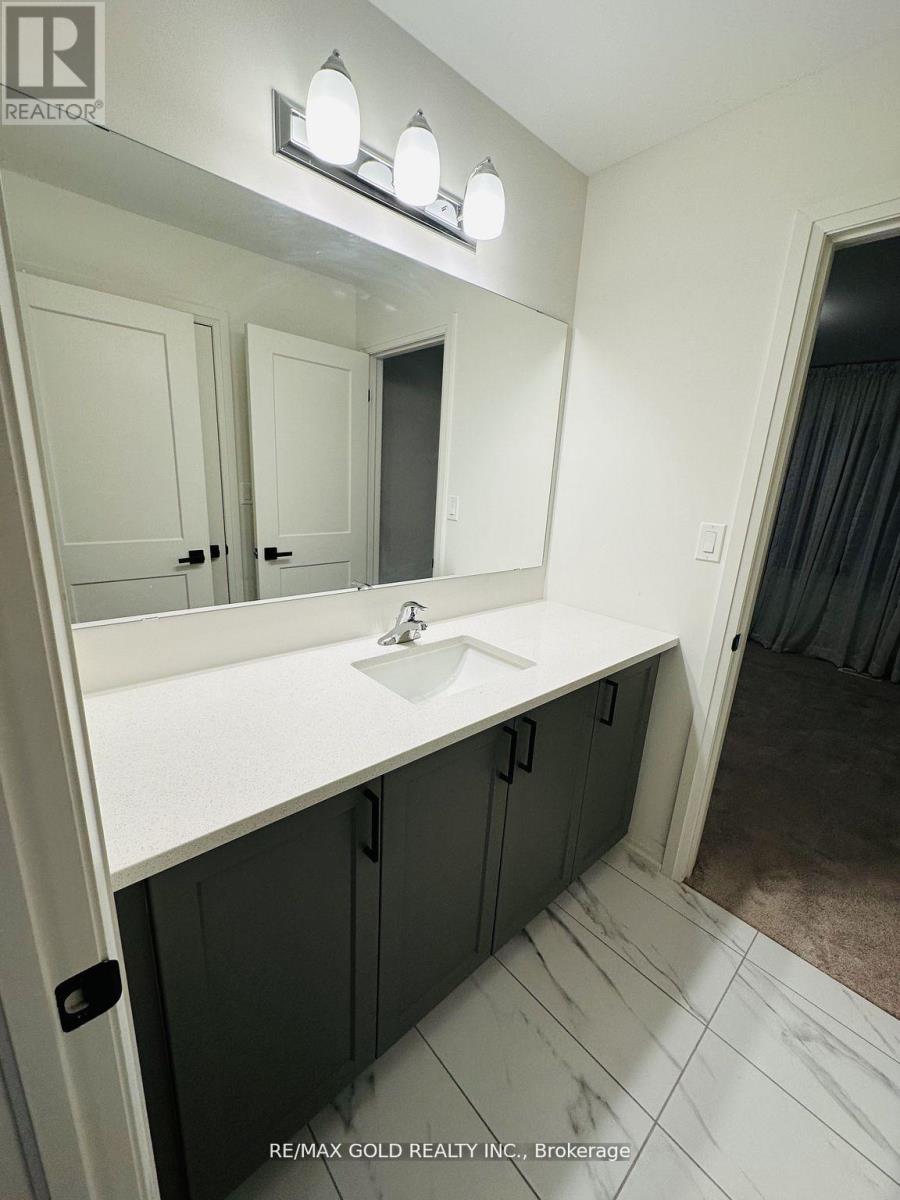 5 Bluebird Boulevard, Adjala-Tosorontio (Colgan), Ontario  L0G 1W0 - Photo 17 - N12841380