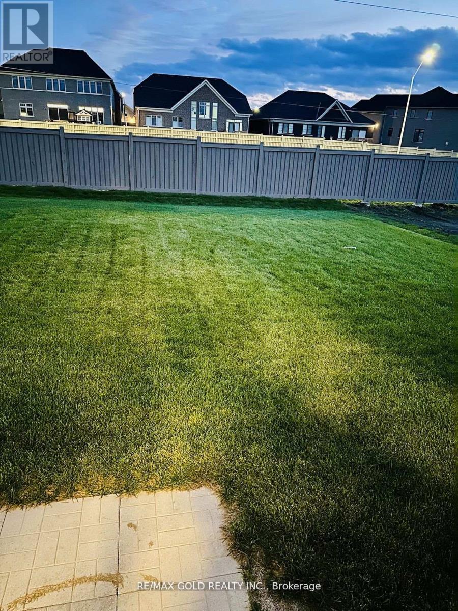 5 Bluebird Boulevard, Adjala-Tosorontio (Colgan), Ontario  L0G 1W0 - Photo 23 - N12841380