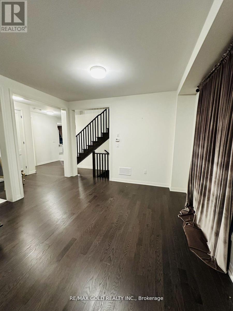 5 Bluebird Boulevard, Adjala-Tosorontio (Colgan), Ontario  L0G 1W0 - Photo 4 - N12841380