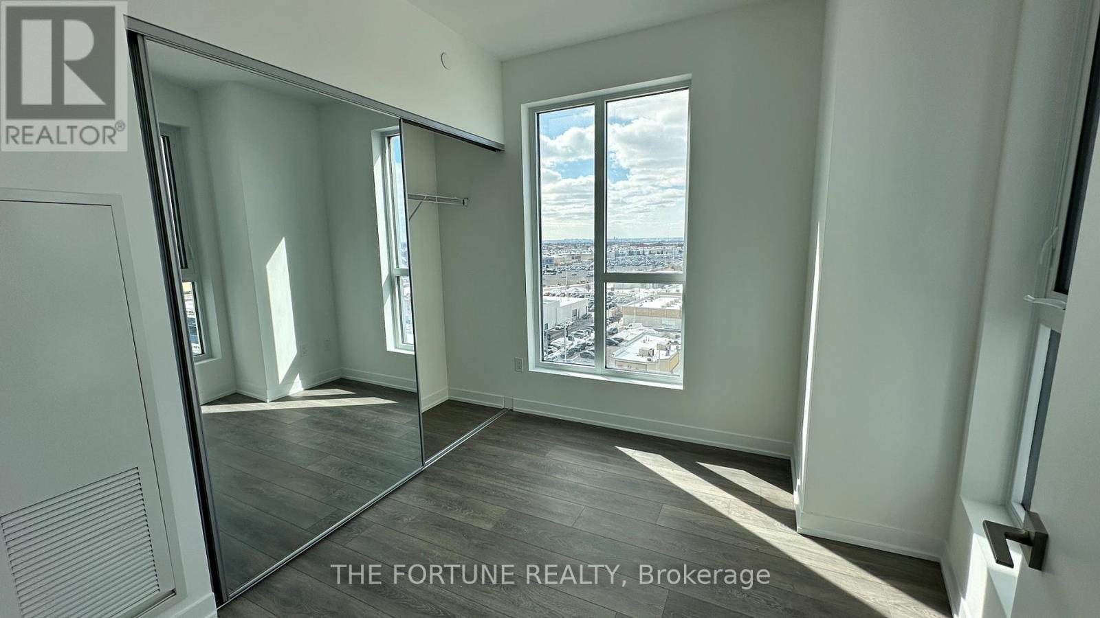 913 - 10 Abeja Street, Vaughan, Ontario  L4K 0R4 - Photo 11 - N12841398