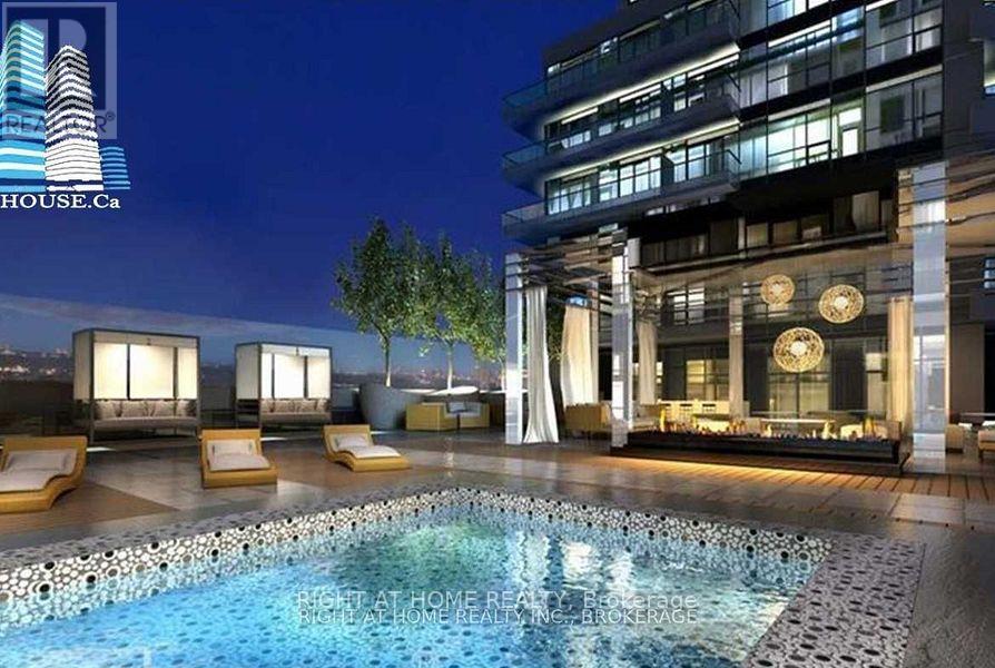 607 - 9205 Yonge Street, Richmond Hill, Ontario  L4C 6Z2 - Photo 4 - N12841494