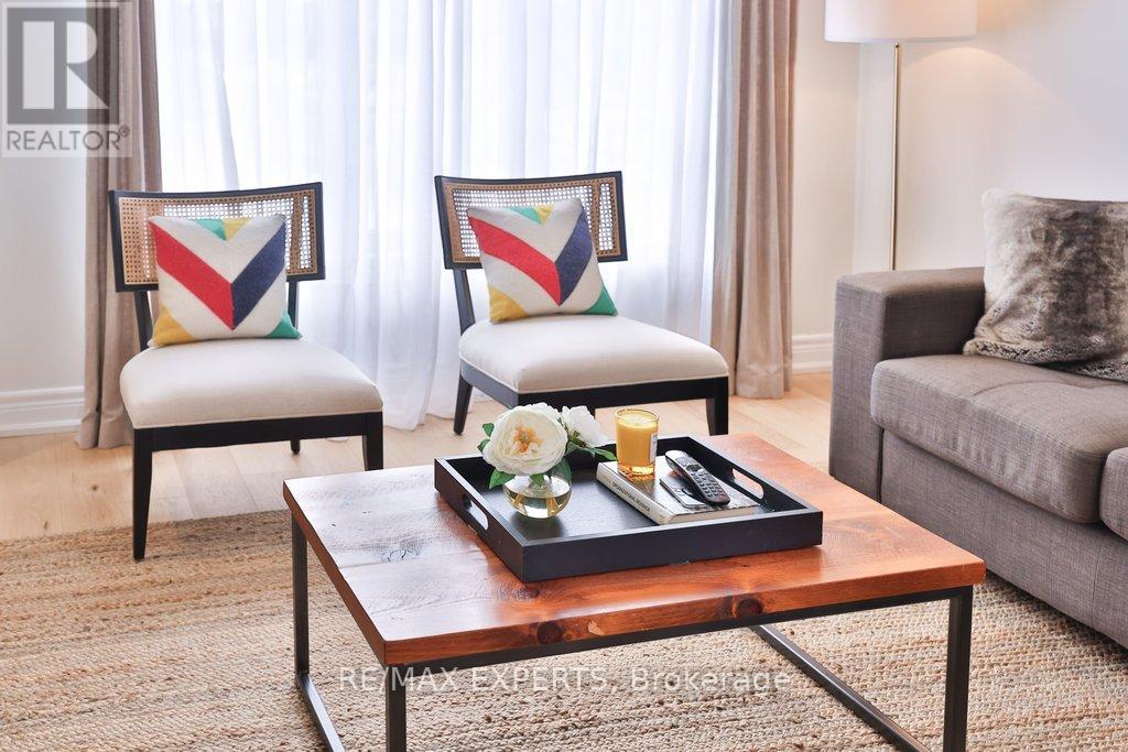 129 Powseland Crescent, Vaughan, Ontario  L4L 0C5 - Photo 7 - N12841378